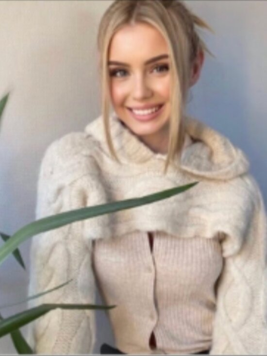 Zara Sweaters - Zara NEW Cream Cable Knit Wool Arm Warmer/Cropped Sweater with Hood